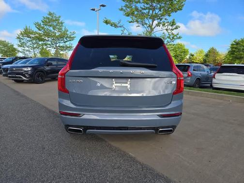 2021 Volvo XC90 T6 R-Design 7 Passenger