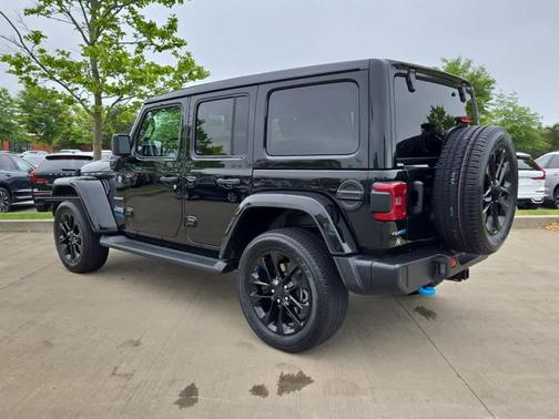 2022 Jeep Wrangler Unlimited 4xe Sahara