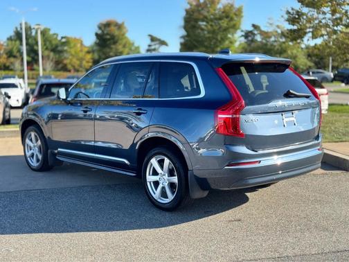 2024 Volvo XC90 B5 Core Bright Theme