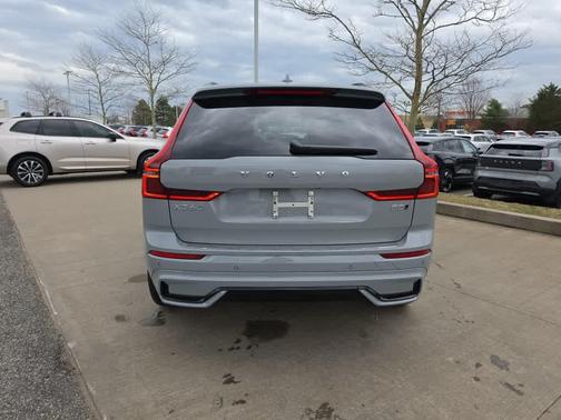 Vapour Grey 2026 Volvo XC60 B5 Ultra