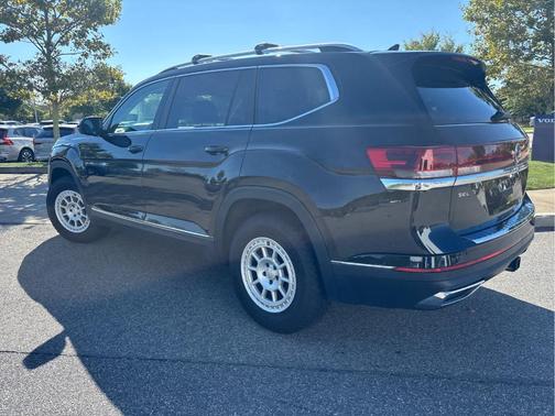 2024 Volkswagen Atlas 2.0T SEL