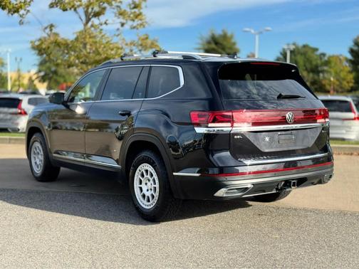 2024 Volkswagen Atlas 2.0T SEL