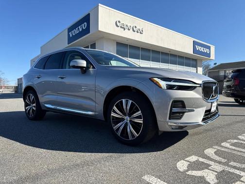 Silver 2023 Volvo XC60 B5 Plus Bright Theme