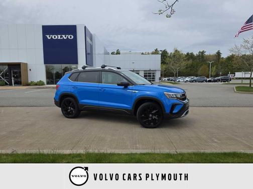 Cornflower Blue 2023 Volkswagen Taos 1.5T SE