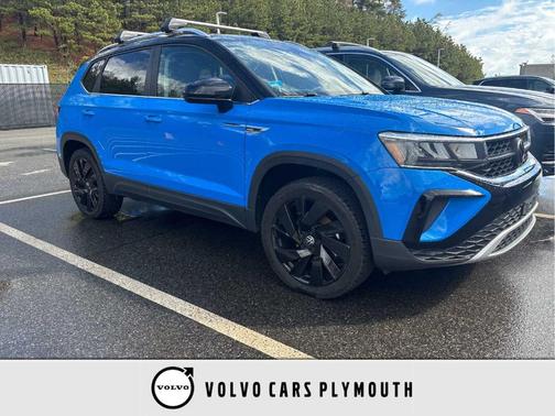 Cornflower Blue 2023 Volkswagen Taos 1.5T SE