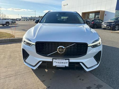 2025 Volvo XC60 B5 Plus