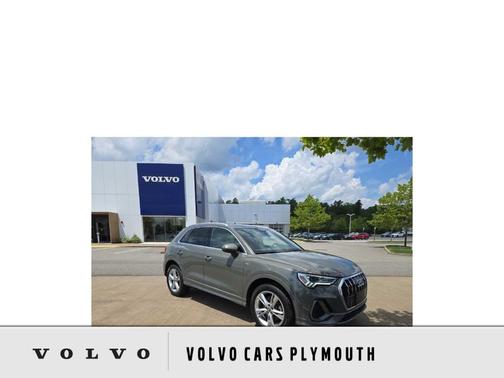 2019 Audi Q3 2.0T S line Premium Plus