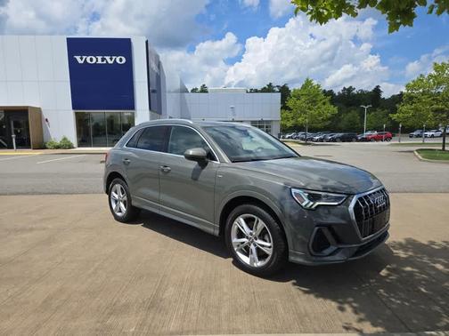 2019 Audi Q3 2.0T S line Premium Plus