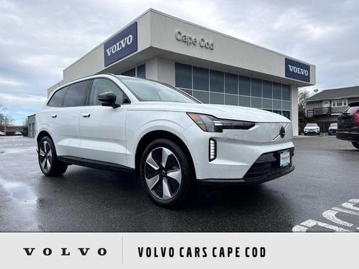 Crystal White Metallic 2026 Volvo EX90 PLUS