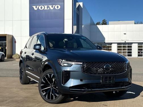 2026 Volvo XC90 B5 Plus 7-Seater