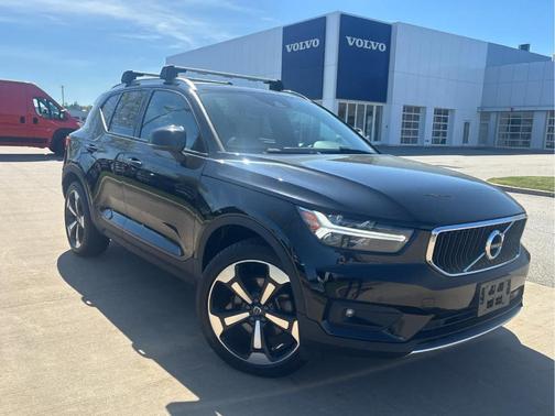 Black Stone 2021 Volvo XC40 T5 Momentum