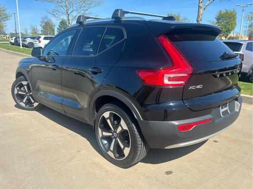 Black Stone 2021 Volvo XC40 T5 Momentum