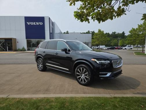 2025 Volvo XC90 B5 Core