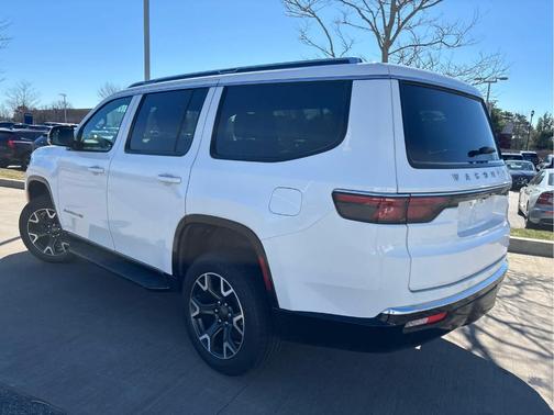 Bright White Clearcoat 2024 Jeep Wagoneer Series III
