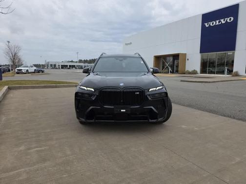 Carbon Black Metallic 2026 BMW X7 M60i