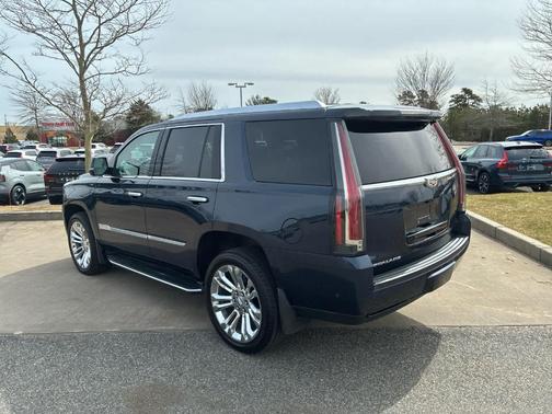 2019 Cadillac Escalade Luxury