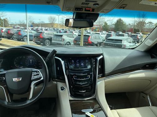 2019 Cadillac Escalade Luxury