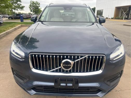 Denim Blue Metallic 2023 Volvo XC90 B5 Core