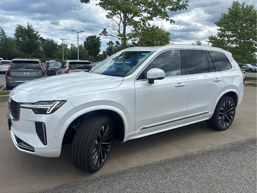 White 2026 Volvo XC90 B6 Plus 7-Seater