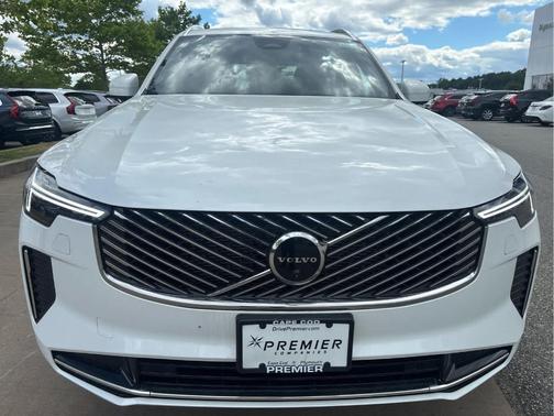 White 2026 Volvo XC90 B6 Plus 7-Seater