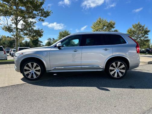 2023 Volvo XC90 Recharge Plug-In Hybrid T8 Plus Bright Theme 7-Seater