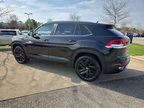 2022 Volkswagen Atlas Cross Sport 3.6L V6 SE w/Technology