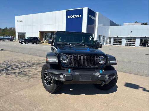 Black Clearcoat 2024 Jeep Wrangler 4xe Rubicon