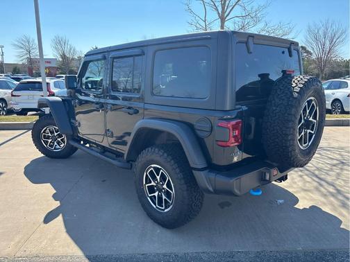 Black Clearcoat 2024 Jeep Wrangler 4xe Rubicon
