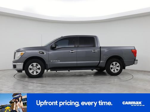 2017 Nissan Titan SV