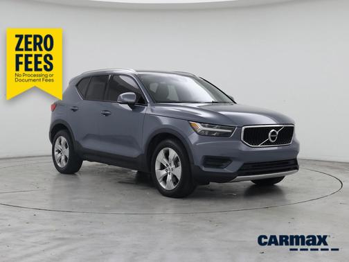 Gray 2020 Volvo XC40 T5 Momentum