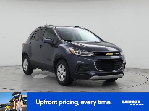 Gray 2022 Chevrolet Trax LT