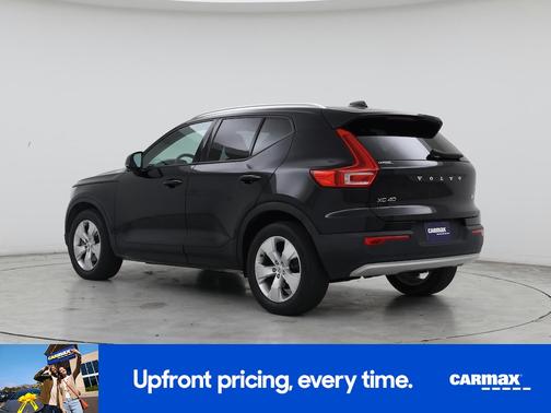 2020 Volvo XC40 T4 Momentum