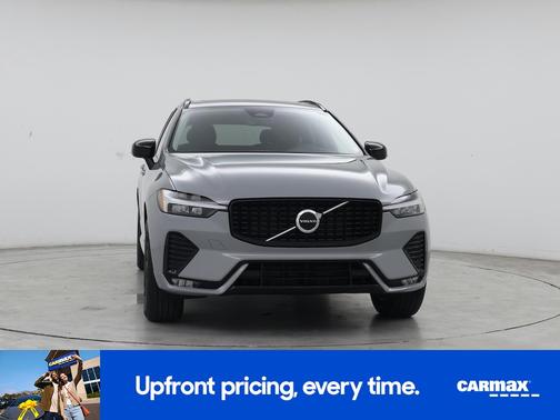 Gray 2024 Volvo XC60 B5 Core Dark Theme