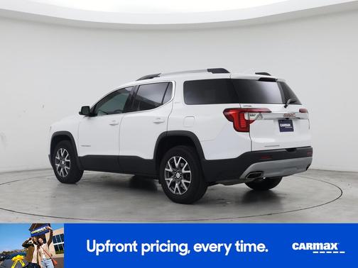 White 2023 GMC Acadia SLT