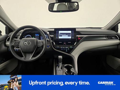 Silver 2022 Toyota Camry SE