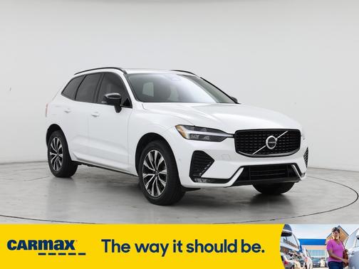 2024 Volvo XC60 B5 Plus Dark Theme