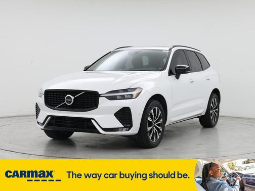 2024 Volvo XC60 B5 Plus Dark Theme