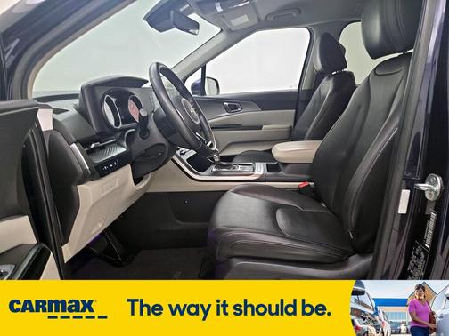 2022 Kia Carnival LX