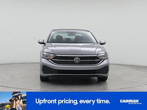 Silver 2022 Volkswagen Jetta SE
