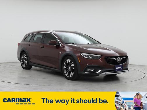 2018 Buick Regal TourX Essence