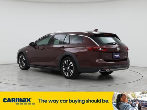 2018 Buick Regal TourX Essence
