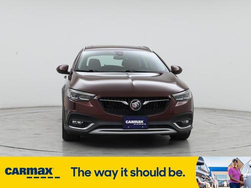2018 Buick Regal TourX Essence