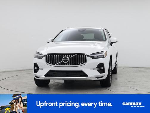 2023 Volvo XC60 Recharge Plug-In Hybrid T8 Core Bright Theme