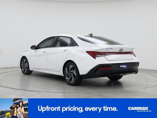 White 2024 Hyundai ELANTRA SEL