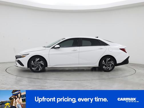 White 2024 Hyundai ELANTRA SEL