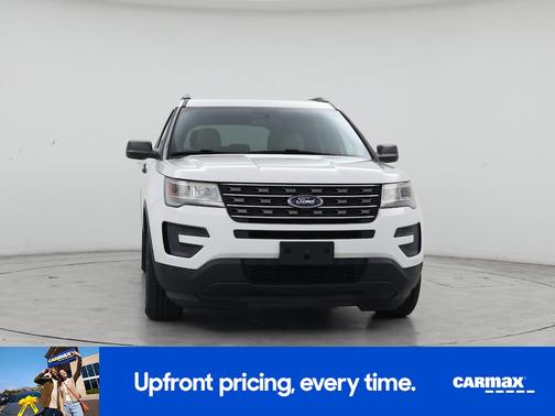White 2017 Ford Explorer