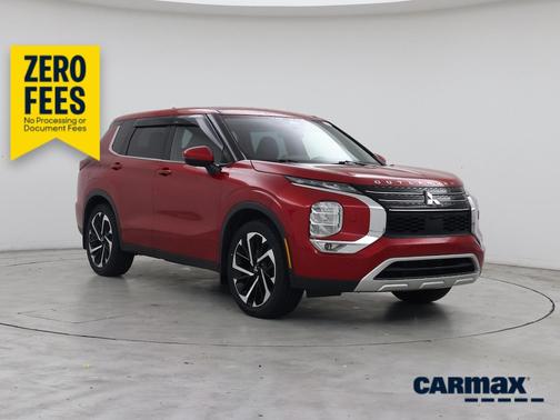 Red 2023 Mitsubishi Outlander SE