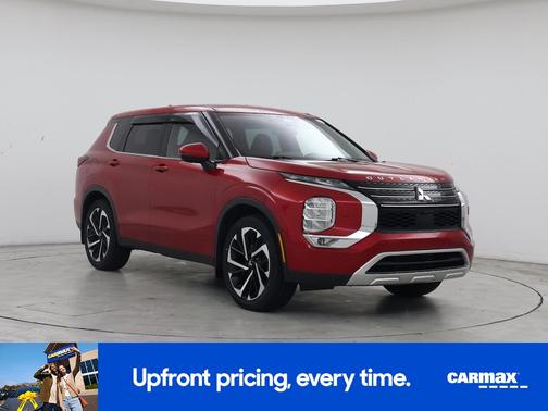 Red 2023 Mitsubishi Outlander SE