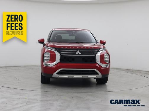 Red 2023 Mitsubishi Outlander SE