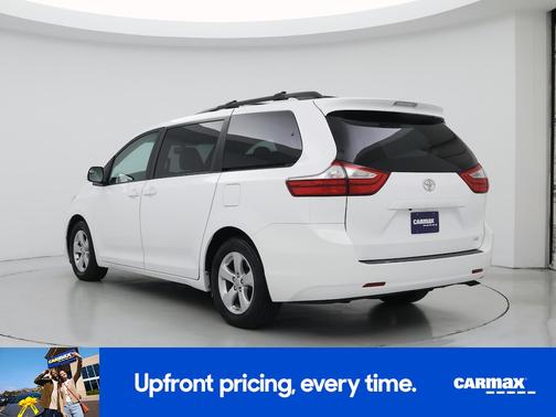 White 2016 Toyota Sienna LE